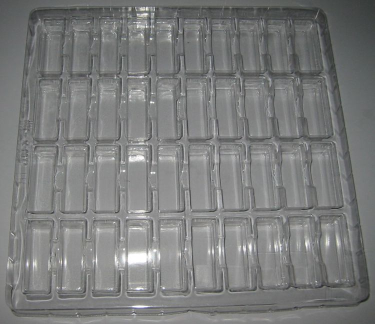 PLASTIC TRAY